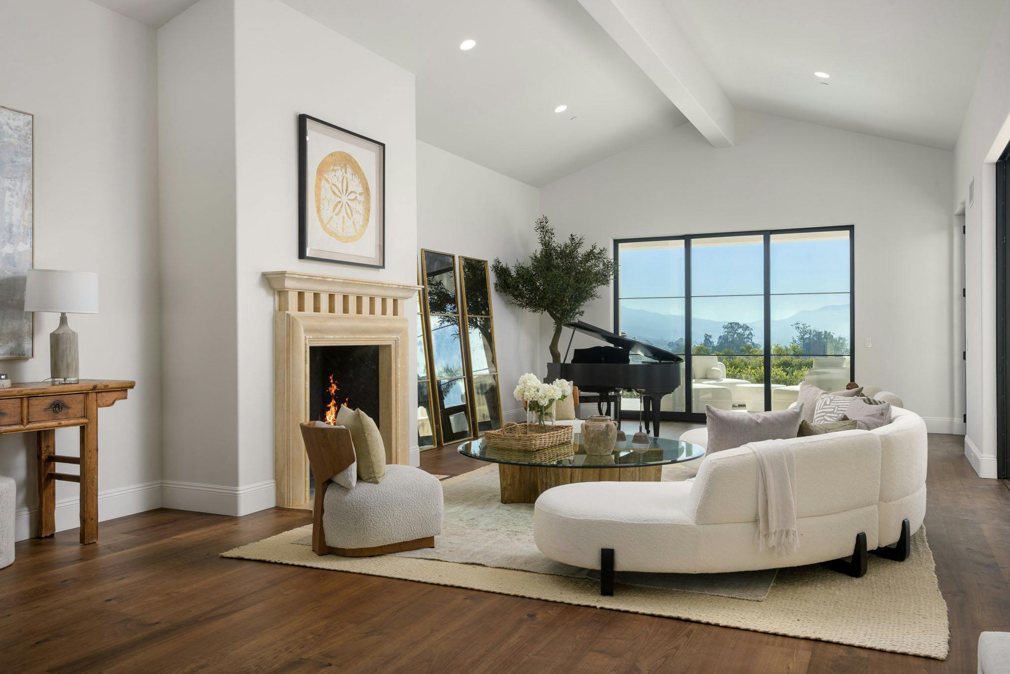 Meridith-Baer-Home-Estate-Southern-California-Montecito-Ranch-Estate-Living